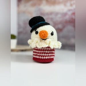 Handcrafted Festive Frosty Delights Christmas Snowman Cupcakes Amigurumi